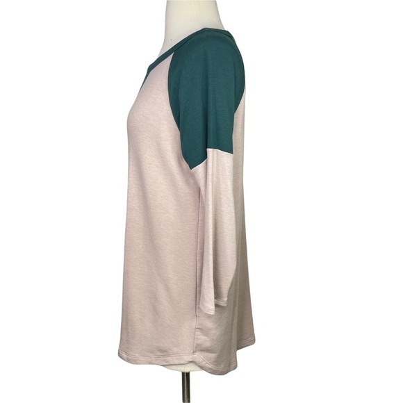 Stitch Fix l Pink Clover Raglan Knit Top, Medium - Picture 2 of 8